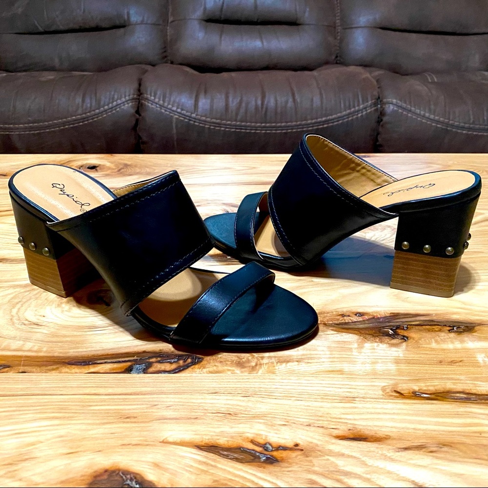 ✨NEW✨ Qupid Black Block Heeled Mule Sandals
